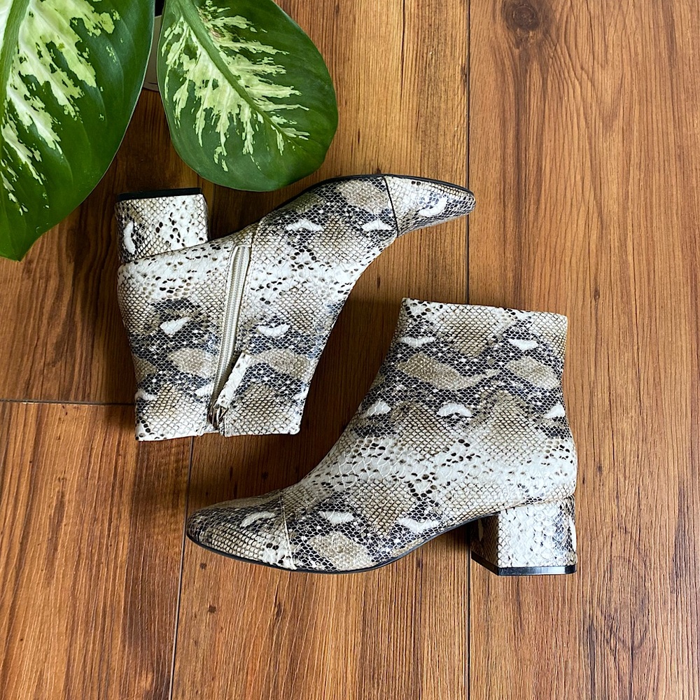 🎉 SALE Zara Trafaluc Snake Print Ankle Boots
